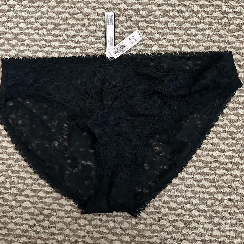 New with tags vs black lace panty